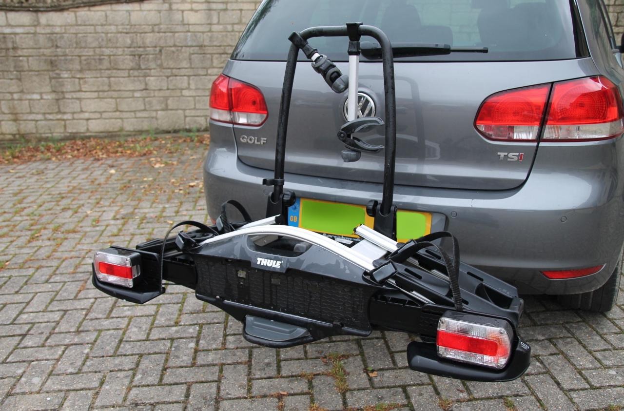 Thule VeloCompact 925 nosač bicikla na kuku | rentam.ba